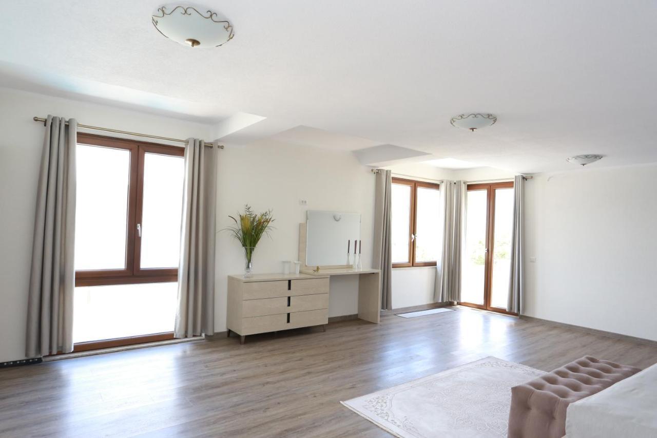 Villa Semiramis Tivat Exterior foto